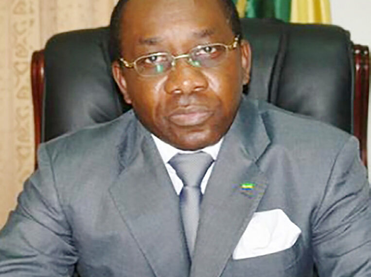 SEM Faustin Mounguengui-Nzigou,Ambassadeur de la République du Gabon en Côte d’Ivoire« Le protocole est un véritable sacerdoce; et il fautvraiment l’aimer pour pouvoir l’exercer… »